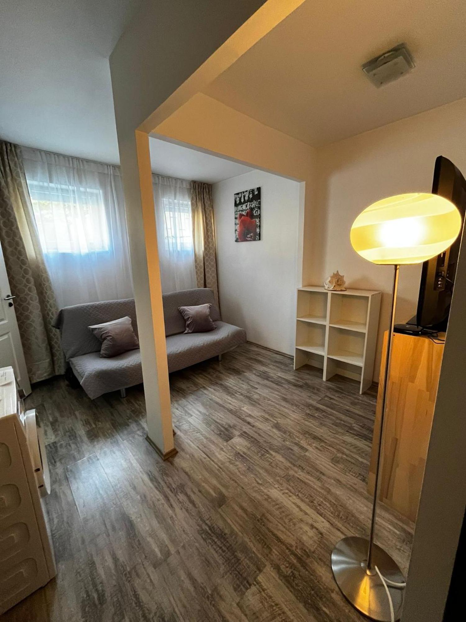 Leilighet Cozy 1-bdroom In The Centre, Free Parking