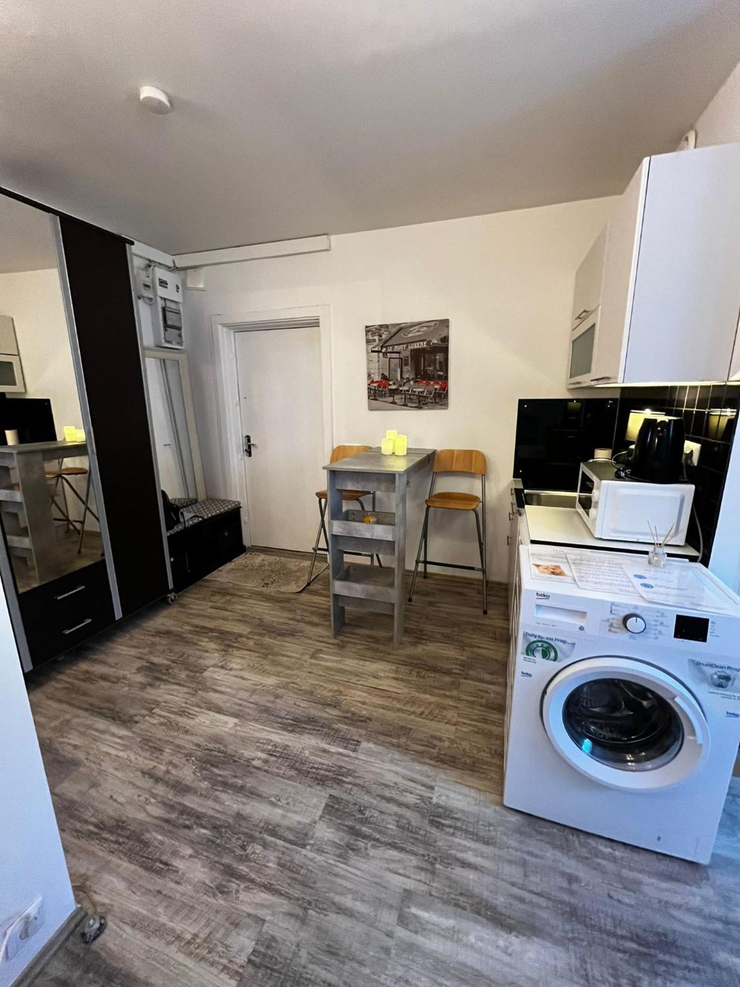 Cozy 1-bdroom In The Centre, Free Parking